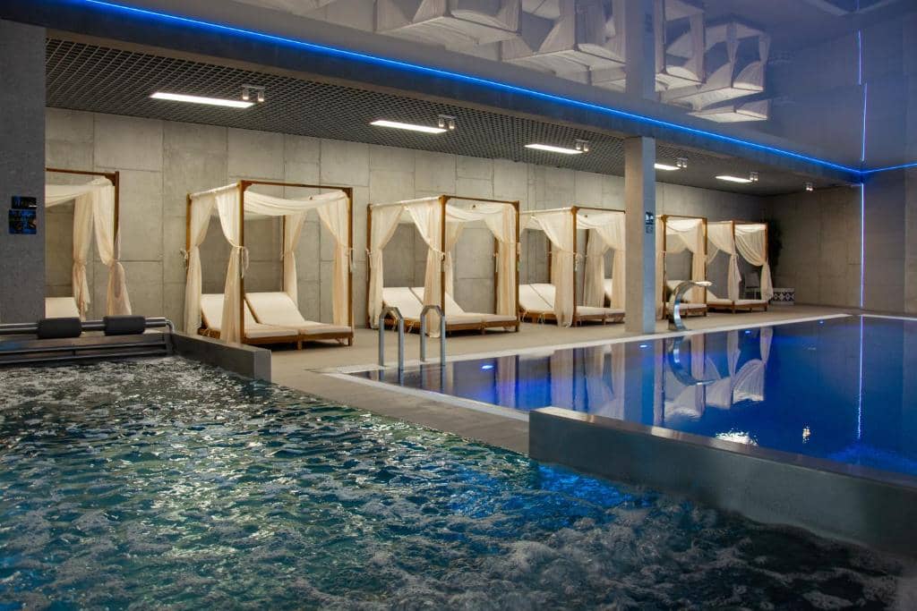 Aspen Prime Ski & Bike Resort - 12